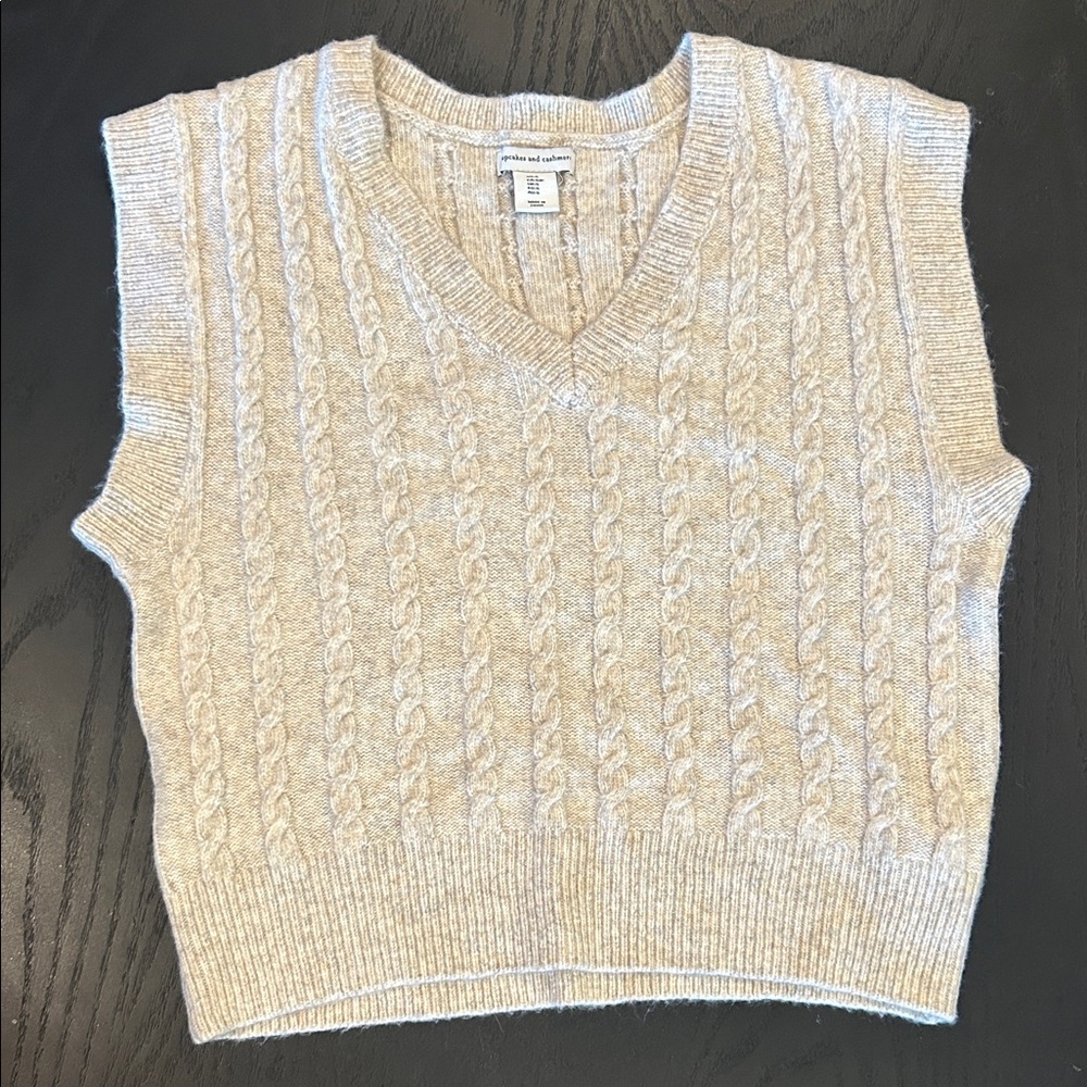 Cupcakes & Cashmere Tan Cable Knit V-Neck Sweater Vest Size Small